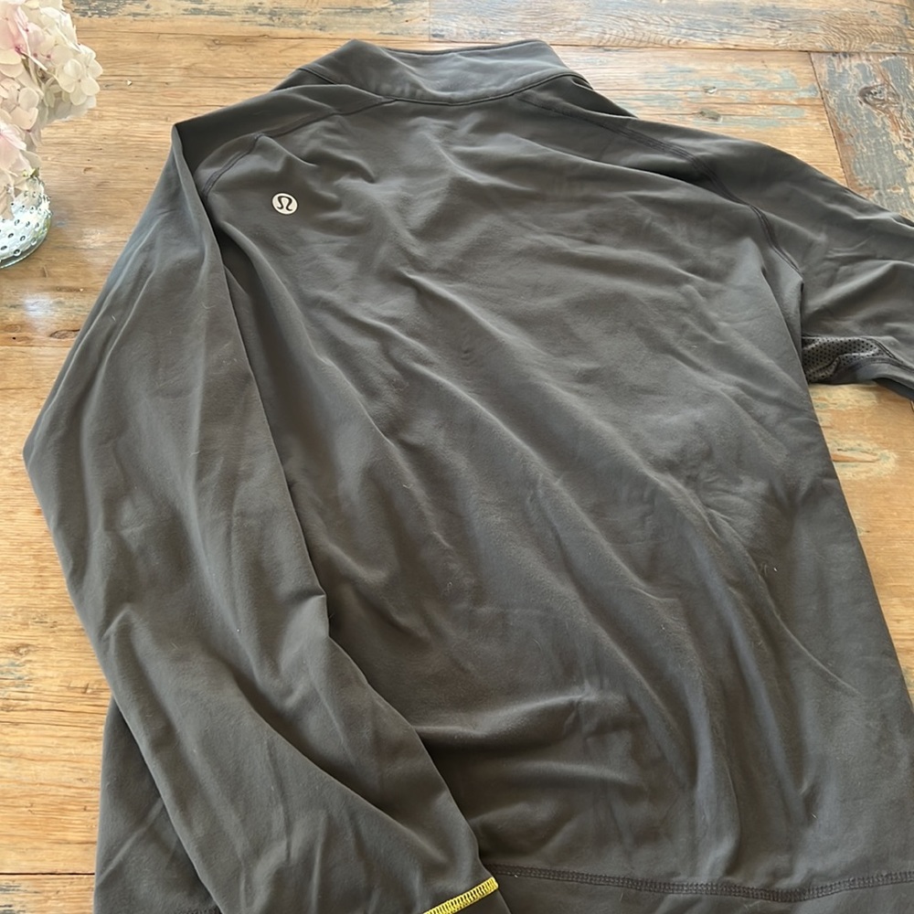 Lululemon jacket - Picture 5 of 5